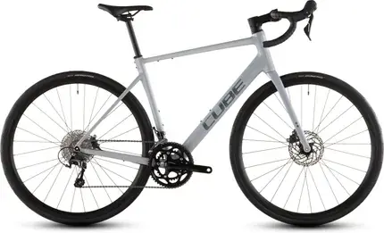 Aanbieding CUBE ATTAIN RACE FOGGREY/SHIFT 53 CM