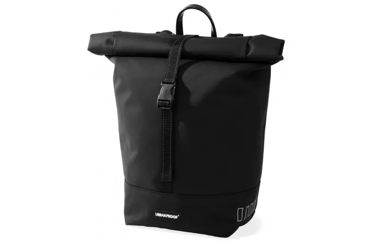 Gerecyclede enkele fietstas Urban Proof Rolltop 20 liter 30x15x42cm - zwart Op = Op