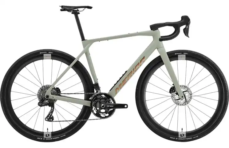 Tijdelijk Beschikbaar Merida MISSION 7000 MATT EARLY MOSS GREY/BRONZE S